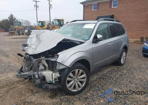 2011 Subaru Forester 2.5X Premium z USA, uszkodzony, nr VIN JF2SHADCXBH768439